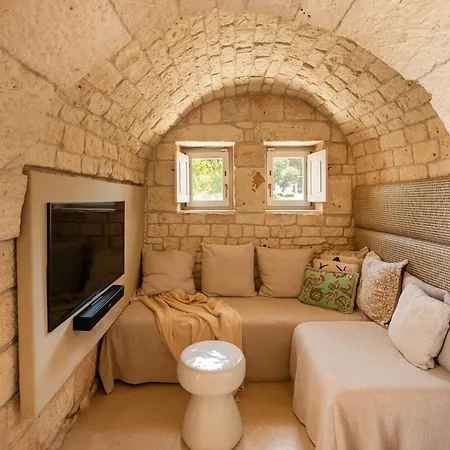 Trullo Atena 알베르벨로